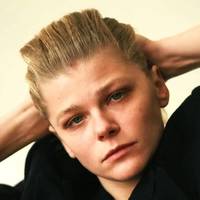 ПОТРОХУ ГОТУЮСЬ, ВЧУСЯ”: ВІДОМА УКРАЇНСЬКА АКТОРКА ВІДПОВІЛА, ЧИ ГОТОВА ЙТИ НА ФРОНТ