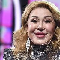 У гонитві за молодістю спотворила себе: як виглядала Успенська до пластики і зараз (фото)