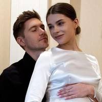 24-Річна Дружина Остапчука Народила Первістка Й Показала Перше Фото Новонародженого