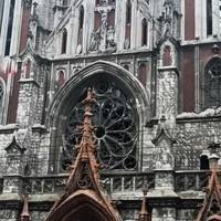 Вибиті Вікна, Посічені Стіни: Костел Святого Миколая У Києві Постраждав Через Обстріл