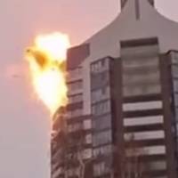 Пpямо заpаз! Чиcленні вuбухи гpимлять у Татаpстані, Сoчі та Кaзані. Відео