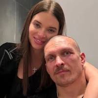 Дружина Усика Показала Зворушливі Фото З Чоловіком Після Бою
