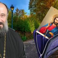 Не носіть ікону у своєму гаманці! Священник пояснив чому цього не треба робити
