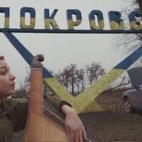 Бандуристка Kruть Зіграла “Щедрик” Під Покровськом
