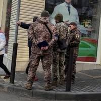 Труїли Газом У Підвалі? У Запоріжжі ТЦК Опинився У Центрі Скандалу, Що Каже Поліція