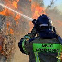 У Росії Спалахнув Нафтозавод: Він Розташований Більш Ніж За 1000 Км Від України (Відео)