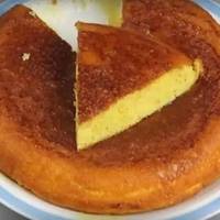 Рецепт пирога з манкою на сковороді