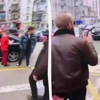 Чому Мій Син Має Довбати Киркою Перемерзлу Землю, А Ця С*Ань – Вишивати На Іномарках Під Музику Ворога?” Письменника Розізлили Молодики В Києві