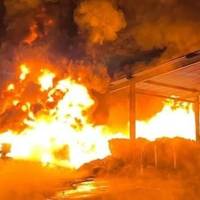 Теpміново! Воpог вдаpив баліcтикою по центру Києва. Стpашні наcлідки. Є загuблі. Відео