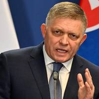 Фіцо Не Планує Йти У Відставку На Тлі Протестів У Словаччині – Bloomberg
