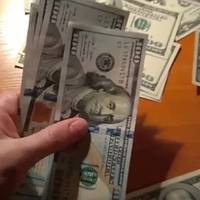 Поїхала на заробітки і не даю дітям ні копійки. Я не скнара, а справедлива матуся. Мені за це діти ще подякують