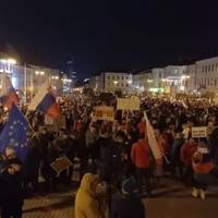 У Словаччині Розпочалися Протести Проти Уряду Фіцо