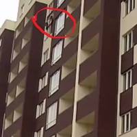 На Київщині “Шахед” Застряг У Багатоповерхівці, – Відео