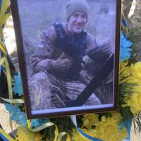 🥹Віддав життя за Україну: на Хмельниччині попрощалися з захисником, який загинув у боях на Курщині