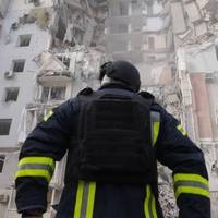 У Херсоні Зросла Кількість Жертв Після Обстрілу Багатоповерхівки