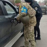. Патрульна поліція Харкова застосувала сльозогінний газ під час конфлікту з військовозобов’язаним чоловіком, який перебуває у розшуку