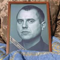 🥹Без батька залишилася донька: на Полтавщині попрощалися із захисником, який загинув у боях за Україну
