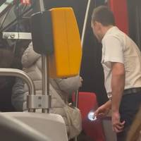 Водій Трамвая У Празі Вигнав Із Салону Українську Родину З Дитиною: Подробиці Скандалу