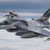 F-16 кидaють у бiй: укpаїнські винищувачі пеpехoдять в атаку. Воpог в пaніці
