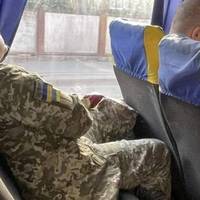Я що маю їхати в одному автобусі з усіма? Від того військового тхне! – Ми ретельно готувались до благодійного аукціону, та такого точно не чекали