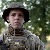 Син Ігоря Пелиха, який служить в ЗСУ, освідчився коханій у Португалії