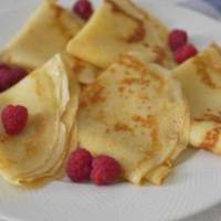 Що покласти замість яєць у тісто для млинців, щоб вони були смачними та повітряними?