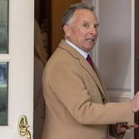 Спецпосланець Трампа Віткофф Залишив Посольство США У Москві. Він Чекав Цілий День, Що Йому Скажуть О Котрій Час Прибути До Кремля, Але Так І Не Дочекався