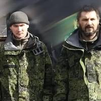 Українські Десантники Взяли В Полон Вісьмох Російських Військових У Курській Області. Відео