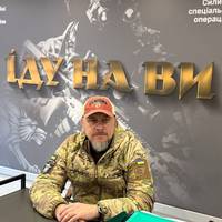 «Я не хочу, щоб мої діти воювали в майбутньому»: історія Віктора Шевченка, добровольця, юриста й рекрутера ССО
