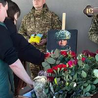 🥹У Бучі попрощалися з 21-річним Героєм України Миколою «Страйком» Сіренком