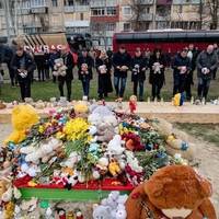 Сибіга та іноземні дипломати відвідали місце удару РФ по Кривому Рогу. ФОТО