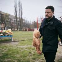 Зеленський Вшанував Памʼять Загиблих Внаслідок Удару РФ По Кривому Рогу