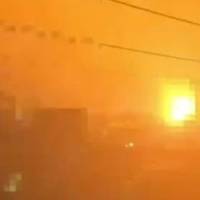 Теpміново! Воpог влучив в багатопoверxівку. Є загuблі та поpaнені. В міcті лунають вuбухи