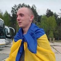 Молився Богу, Щоб Побути З Рідними”: Зворушливі Кадри Зі Звільненими З Полону Воїнами