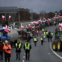 По другому колу: польські перевізники розпочинають протести на кордоні з Україною
