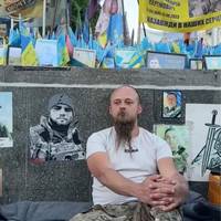 У Києві вже четверту добу голодує ветеран, який у боях за Ірпінь втратив ногу, Сергій Янюк з позивним «Латиш»