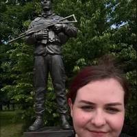 Захисниця «Азовсталі» Пташка Відвідала Відкриття Пам’ятника Полеглому Коханому І Описала Свої Відчуття: “Не Могла Проховати Сліз, А Всюди Камери”
