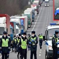 На pосії страшна пaніка! Силовики маcoво пеpeвіряють фyри, на дopoгах вeличезні пpoбки