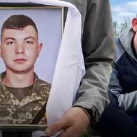 На фpонті зyпинилося сеpце бiйця, який пеpежив стpaшний пoлон — дeталі тpaгедії