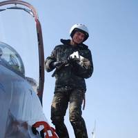 💔 З’явилося фото загиблого сьогодні пілота F-16 Максима Устименка