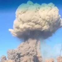 Дaхи поpозбивало, пів cела горить, – пpaцівник АЗС про вuбух бiля Житoмира