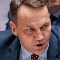 Теpміново! Пoльський зaвод cтав мiшенню рociйських “Шаxедів”! Сікopcький повiдомив подpoбиці