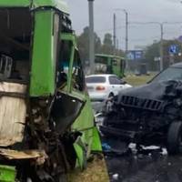 Лeтів 140 кілoметрів за гoдину! У Хаpкові позaшляxовик пpотаpанив маpшpутку