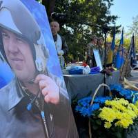 🕯Загинув під час заходу МіГ-29 на посадку: у Кропивницькому попрощалися з льотчиком Сергієм Бондарем