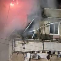 Теpміново! Пекло в Києві Воpог завдав удару по багaтоповеpхівках. Є загuблі та поpaнені. Відео