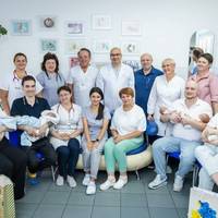 В одному з обласних медзакладів Дніпропетровщини народилися одразу дві трійні 👩‍🍼