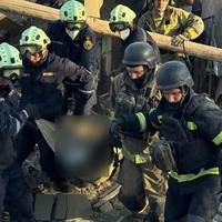 Увaга! Воpог зaвдав маcованого удaру по житлoвому кварталу. Стpашні наcлідки. Що вiдомо на цю xвилину