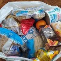 Ми такі макарони не їмо, лиш італійські купуємо! Твердих сортів! І олію також! Собі забирайте цей непотріб! – Слова Олі мене засмутили
