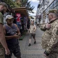 ⚙️ «Набирають до війська безхатьків»: заступник командира розповів правду про роботу деяких ТЦК