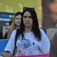 💛 «Тримаюсь, допомагаючи іншим»: історія дружини військовополоненого з Маріуполя, яка не втратила віру